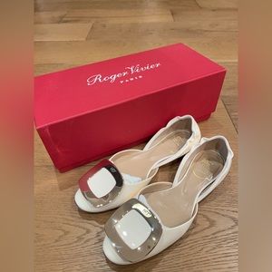 Roger Vivier Ballerina Chips NIB- Cream Color IT34.5